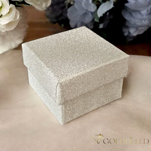 Подаръчна кутия (за обеци) 5 см X 5 см